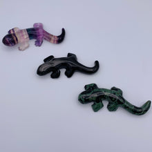 Load image into Gallery viewer, Salamander Carving