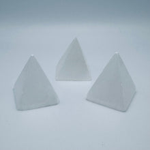 Load image into Gallery viewer, Selenite Pyramid