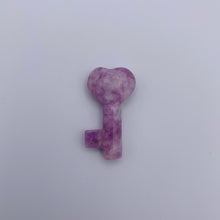 Load image into Gallery viewer, Heart Key Carving