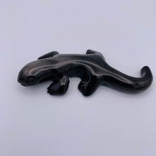 Load image into Gallery viewer, Salamander Carving