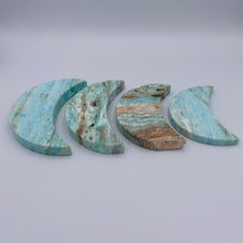 Load image into Gallery viewer, Blue Aragonite Moon (Large)