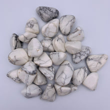 Load image into Gallery viewer, Howlite Tumble