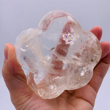 Load image into Gallery viewer, Clear Quartz Flower Bowl
