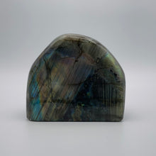 Load image into Gallery viewer, Labradorite Freeform