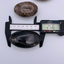 Load image into Gallery viewer, Smoky Quartz Palm Stone