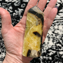 Load image into Gallery viewer, Septarian Tower