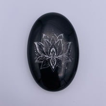 Load image into Gallery viewer, Obsidian Palm Stone
