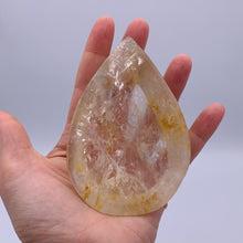 Load image into Gallery viewer, Clear Quartz Teardrop Bowl