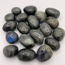 Load image into Gallery viewer, Labradorite Tumble (Large)