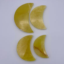 Load image into Gallery viewer, Lemon Calcite Moon