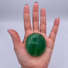 Load image into Gallery viewer, Green Fluorite Palm Stone