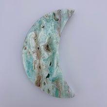 Load image into Gallery viewer, Blue Aragonite Moon (Large)
