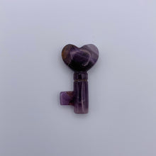 Load image into Gallery viewer, Heart Key Carving
