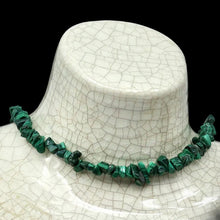 Load image into Gallery viewer, Malachite Inspired / 16" Chip Choker Necklace
