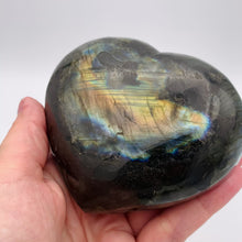 Load and play video in Gallery viewer, Labradorite Puffy Heart 1
