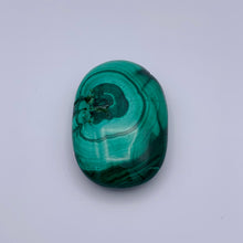Load image into Gallery viewer, Malachite Palmstone
