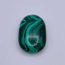 Load image into Gallery viewer, Malachite Palmstone
