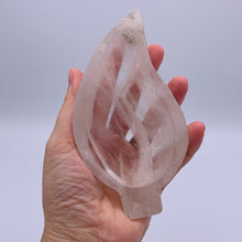 Load image into Gallery viewer, Clear Quartz Leaf Bowl

