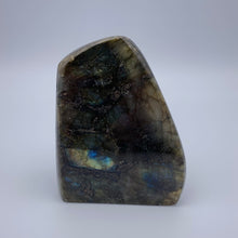 Load image into Gallery viewer, Labradorite Freeform 4
