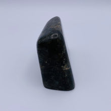 Load image into Gallery viewer, Labradorite Freeform 1
