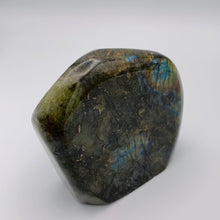 Load image into Gallery viewer, Labradorite Freeform 6
