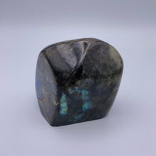 Load image into Gallery viewer, Labradorite Freeform 6
